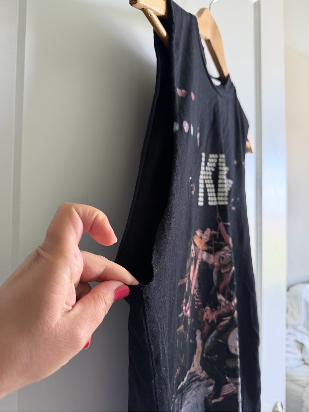 ZARA X KISS Graphic Tee - Picture 5 of 6